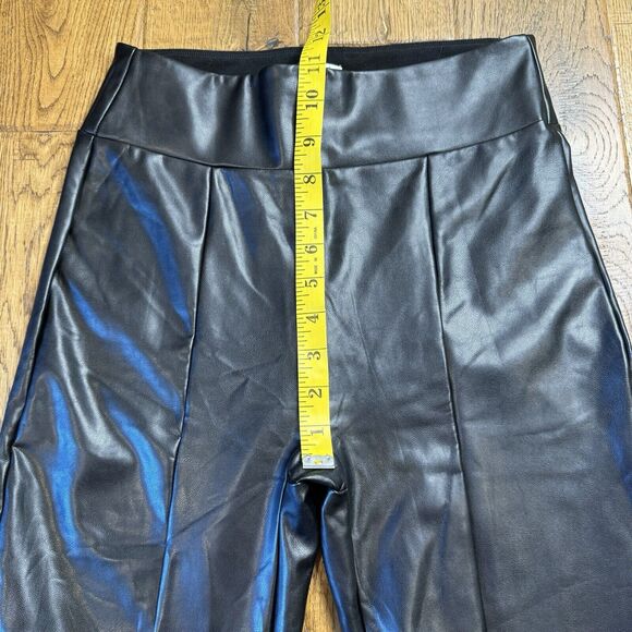 NWT Abercrombie & Fitch Women’s Sz Small 100% Vegan Leather Split-Hem Pants - Picture 4 of 8